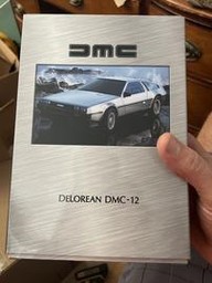 DeLorean DMC-12 & Alpha5 Collector Set (Mattel Creations)
